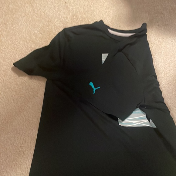Puma t shirt  never worn - Picture 2 of 3